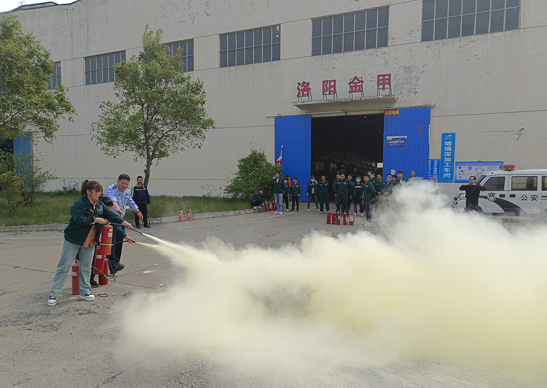 1681957462796295.jpg 1681957462796295.jpg